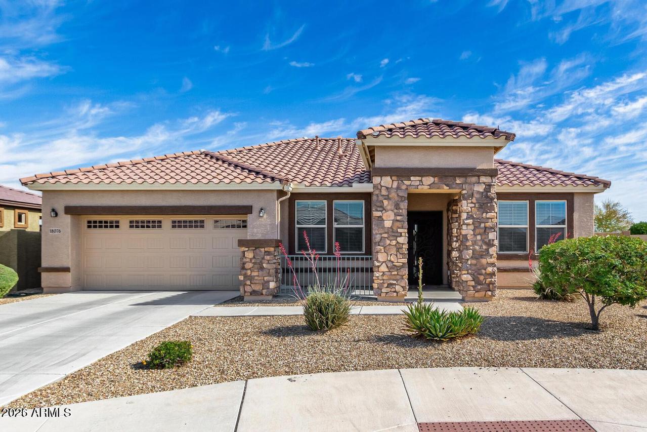 18076 W Redwood Ln., Goodyear, AZ 85338