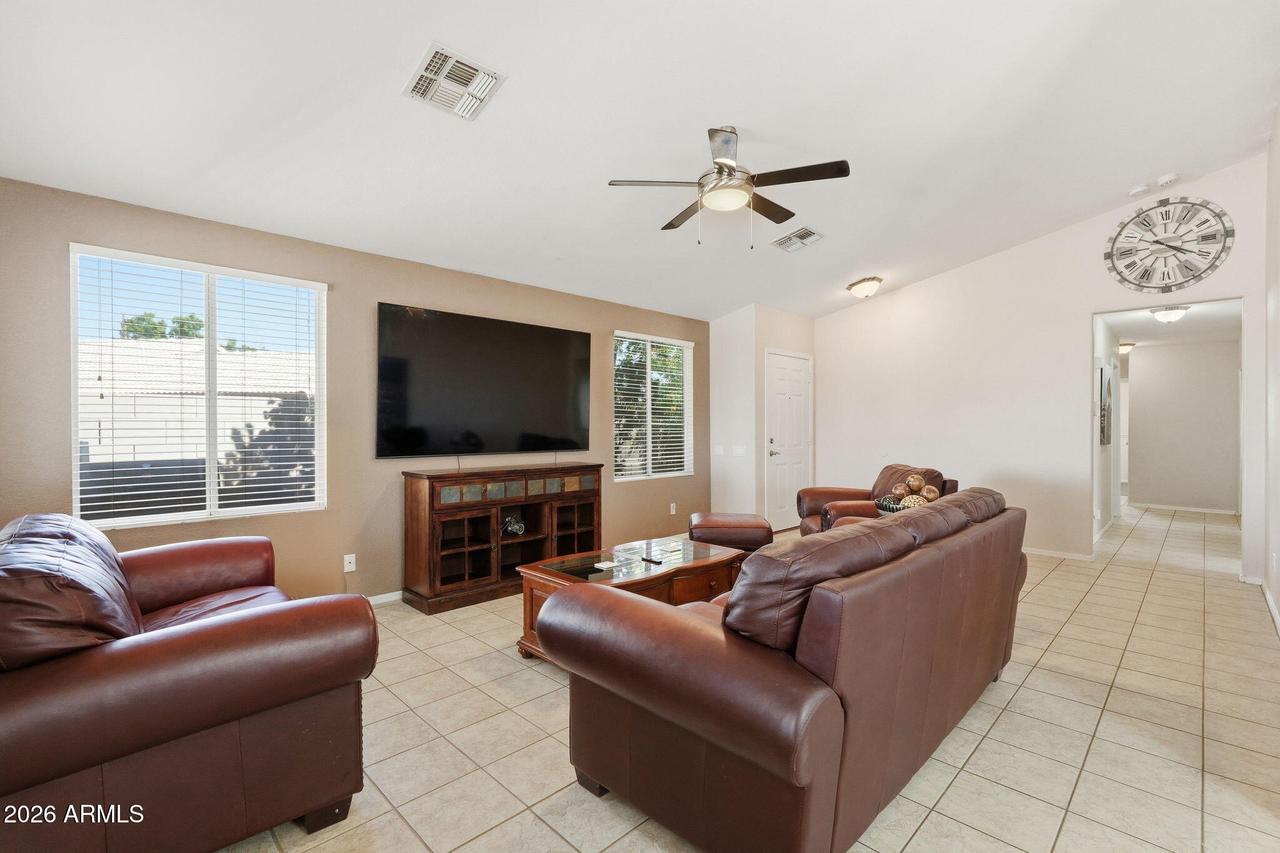 2074 S Lawther Dr., Apache Junction, AZ 85120