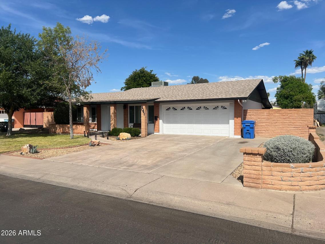 9041 N 42nd Ave., Phoenix, AZ 85051