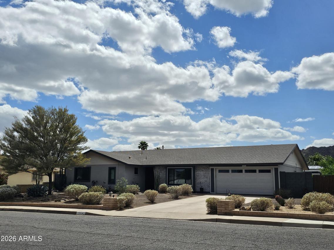 10042 N 28th St., Phoenix, AZ 85028