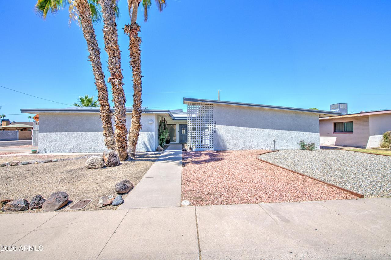 2048 W Joan De Arc Ave., Phoenix, AZ 85029