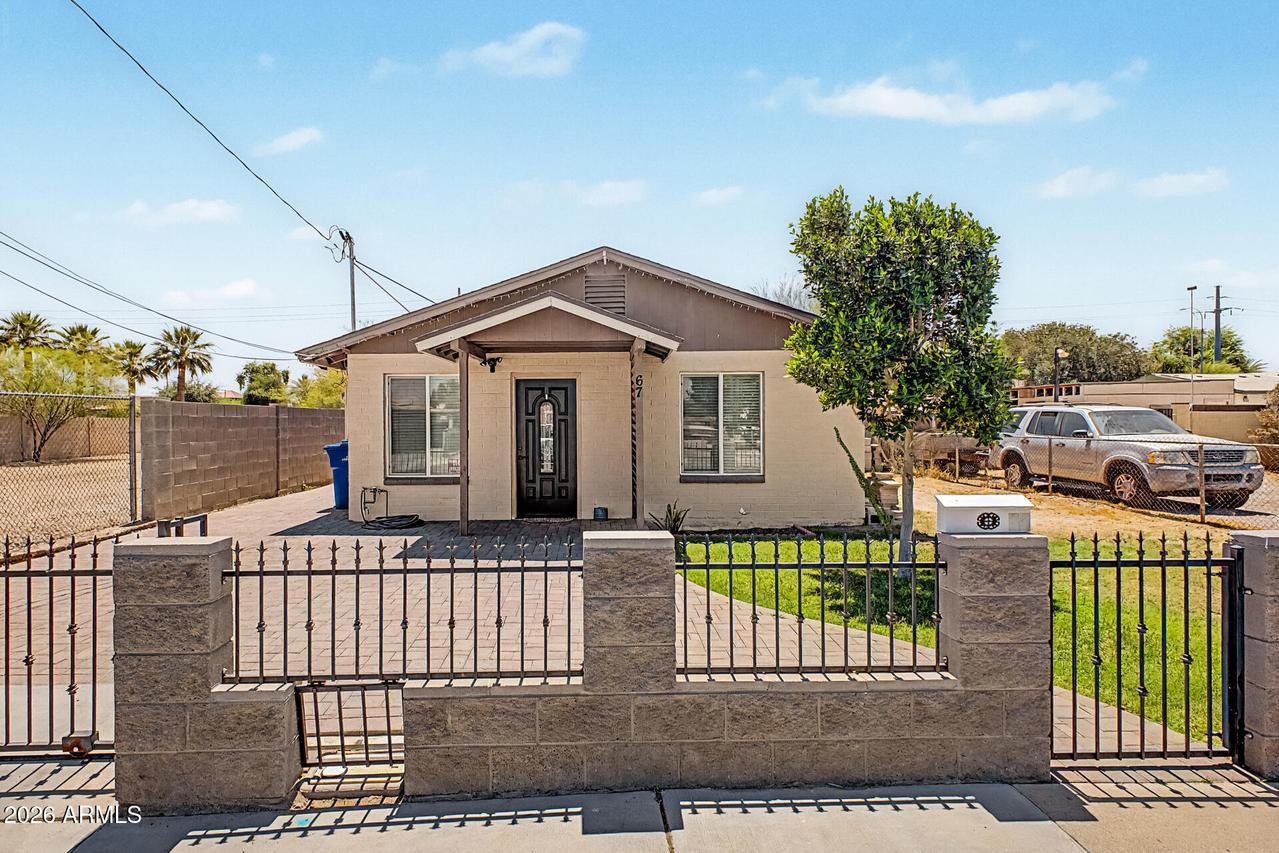 67 E Kesler Ln., Chandler, AZ 85225