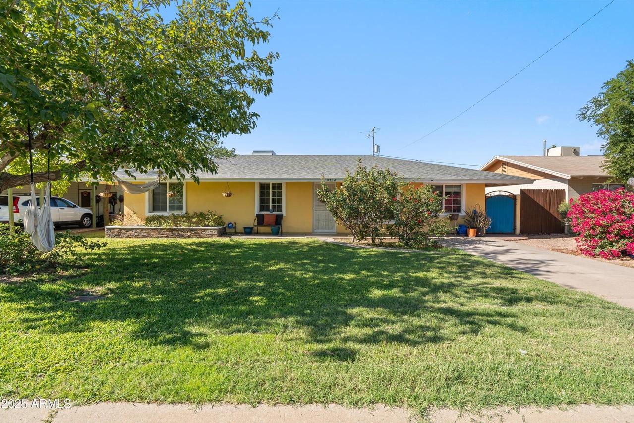 8216 N 9th St., Phoenix, AZ 85020