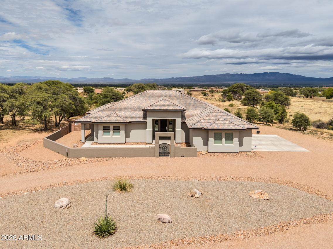 9029 S Seven Oaks Dr., Hereford, AZ 85615