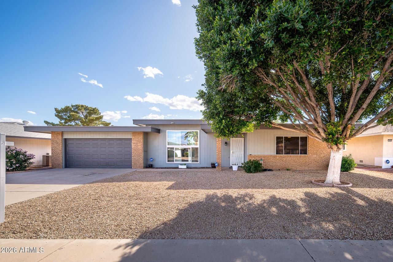 14820 N Lakeforest Dr., Sun City, AZ 85351