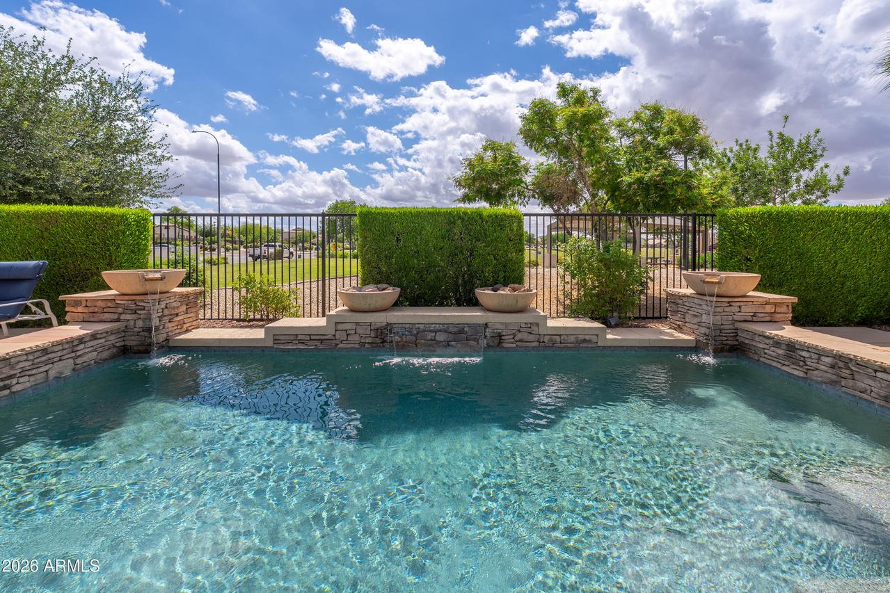 2707 E Westchester Dr., Chandler, AZ 85249