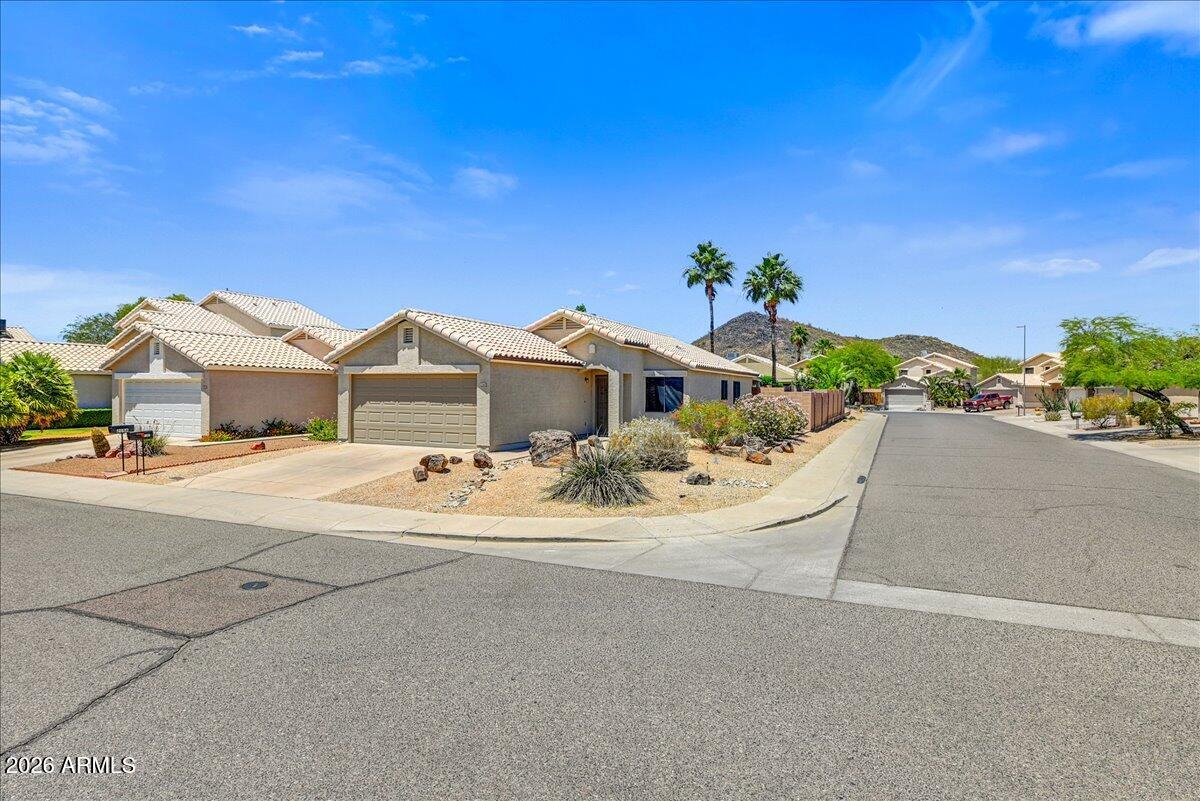 2162 E Donald Dr., Phoenix, AZ 85024