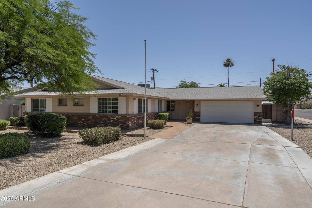 3001 E Cholla St., Phoenix, AZ 85028