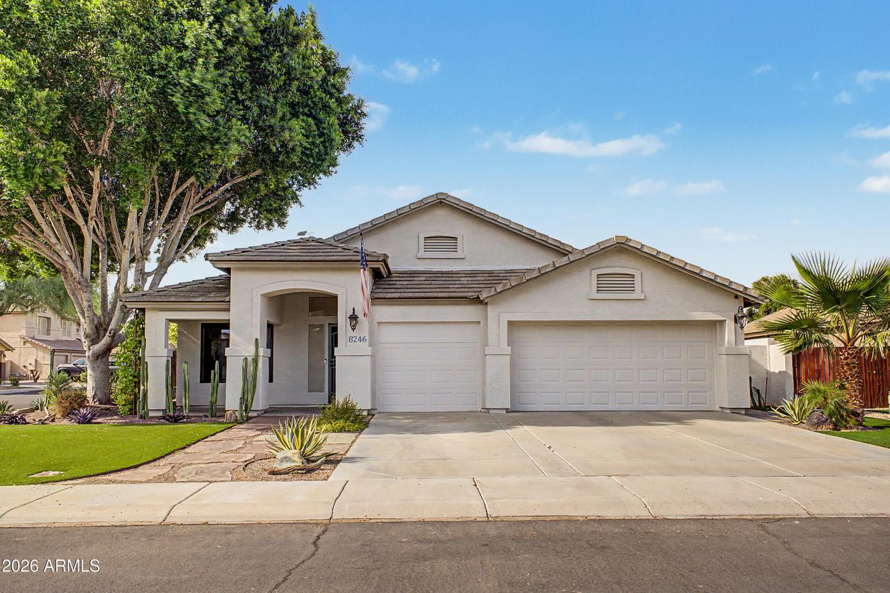 8246 W Rose Garden Ln., Peoria, AZ 85382
