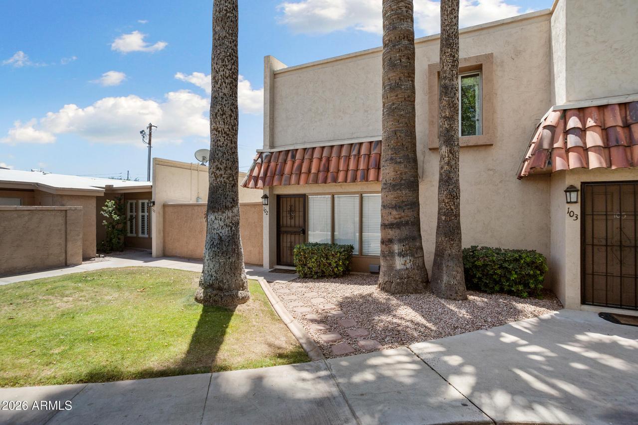 1320 E Bethany Home Rd. #102, Phoenix, AZ 85014