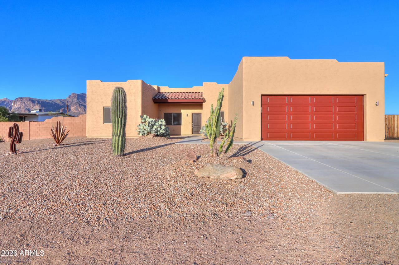 1487 S Mountain View Rd., Apache Junction, AZ 85119