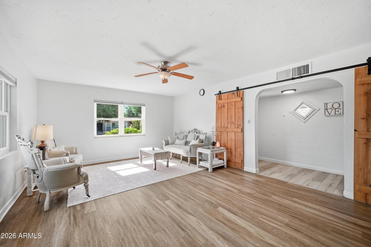 8001 N 5th Ave., Phoenix, AZ 85021