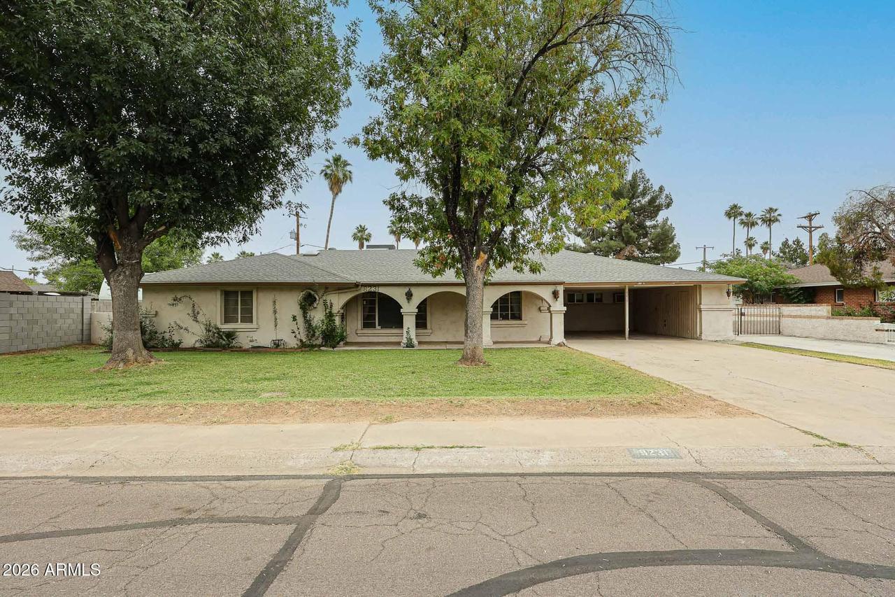 8231 N 58th Ave., Glendale, AZ 85302