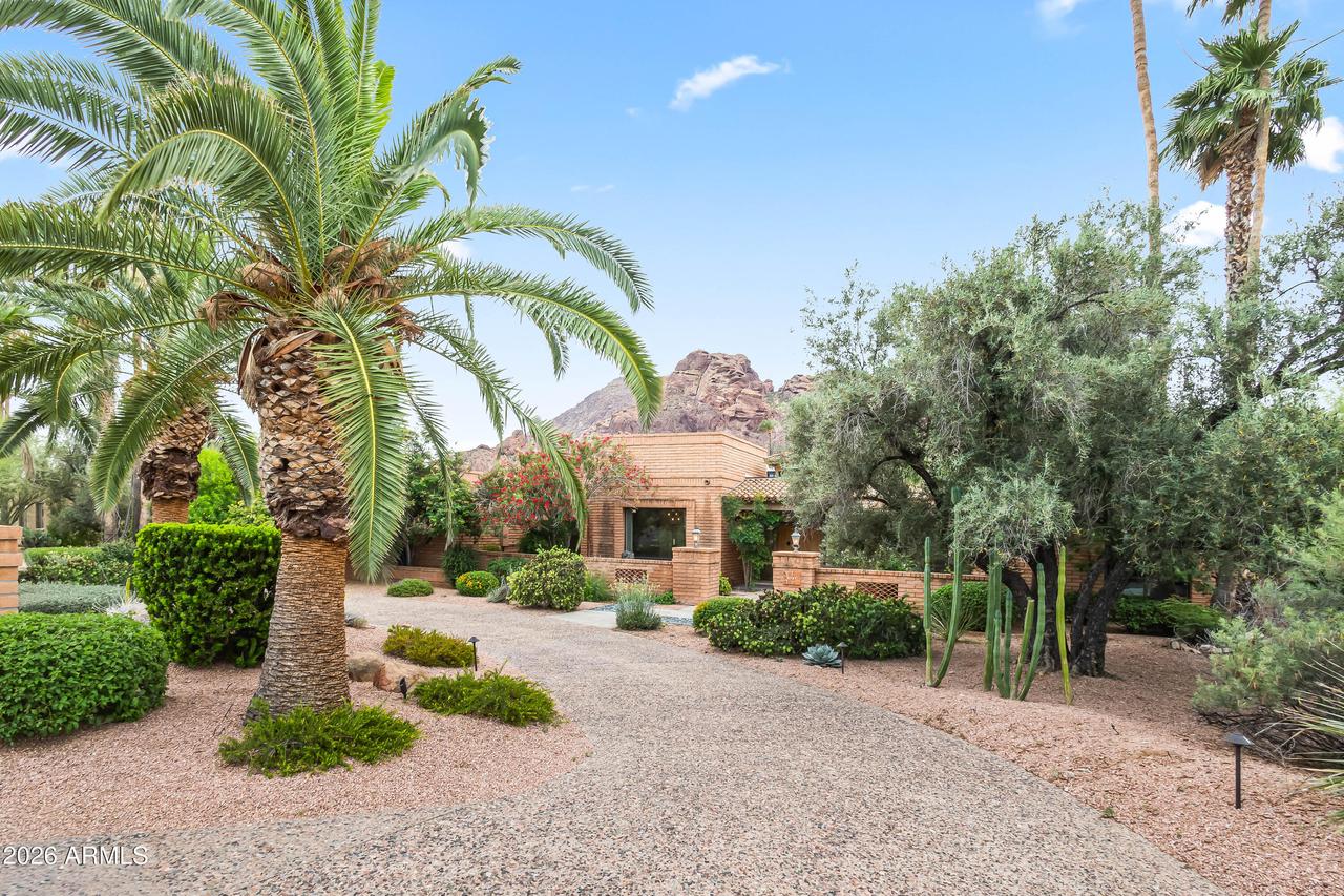 4737 E Valley Vista Ln., Paradise Valley, AZ 85253