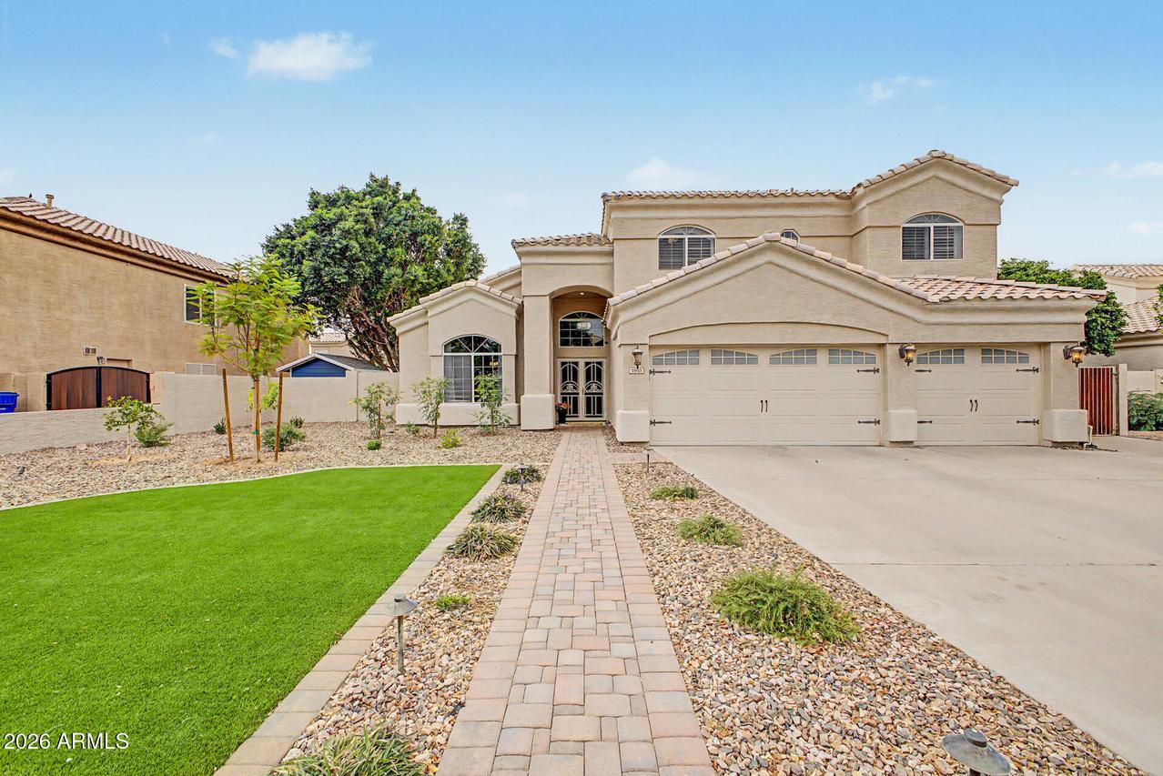 2919 E Fox St., Mesa, AZ 85213