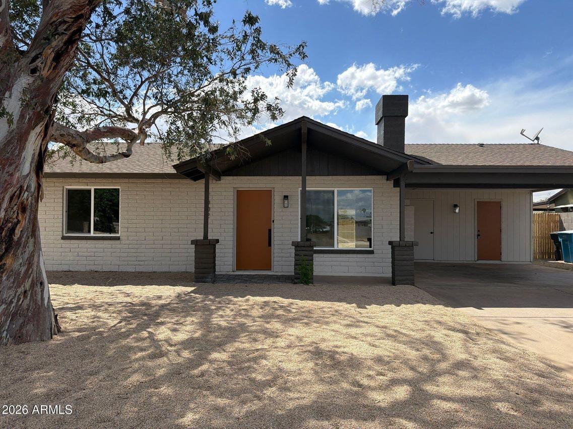 2002 N 54th Ln., Phoenix, AZ 85035