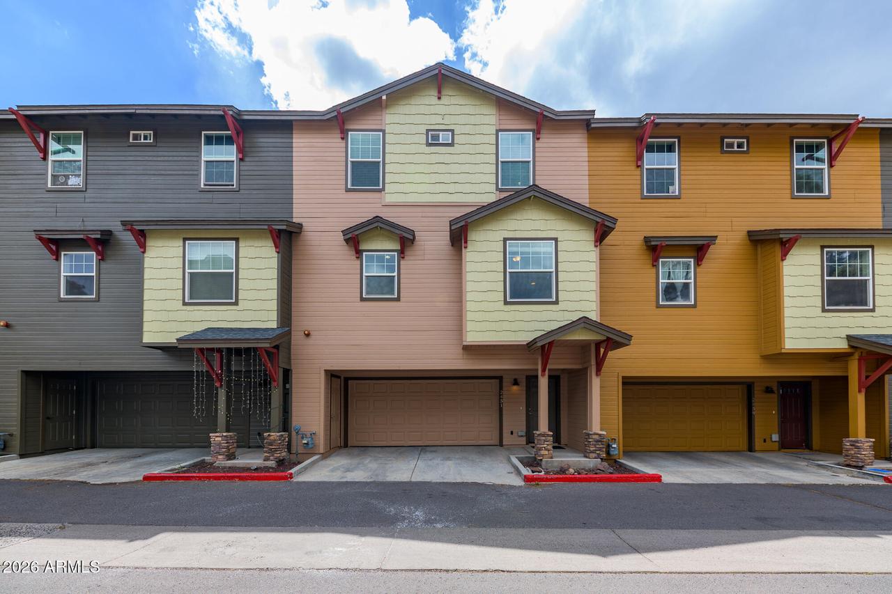 2451 W Pikes Peak Dr., Flagstaff, AZ 86001