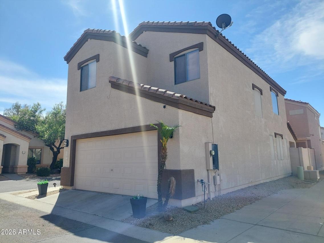 22013 N 29th Dr., Phoenix, AZ 85027
