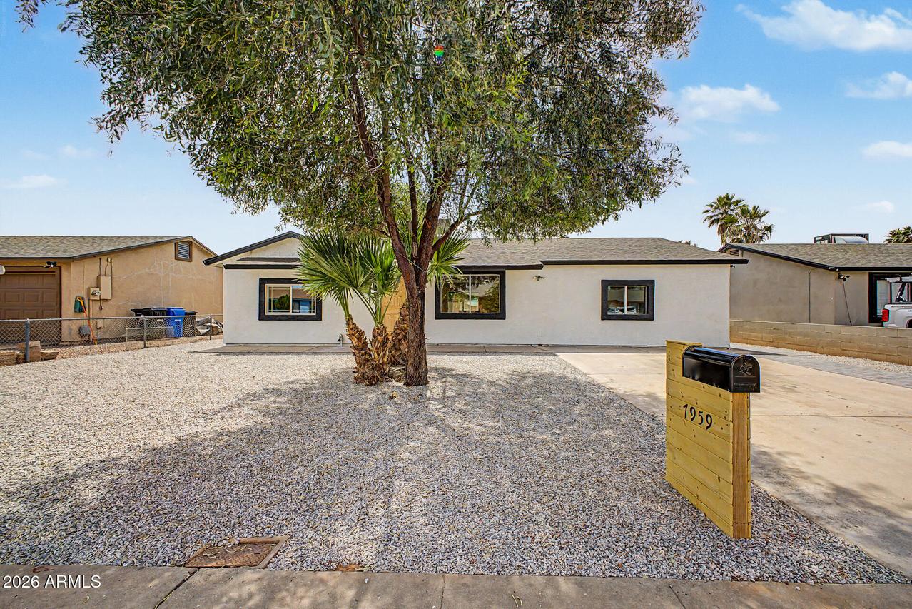 7959 W Coolidge St., Phoenix, AZ 85033