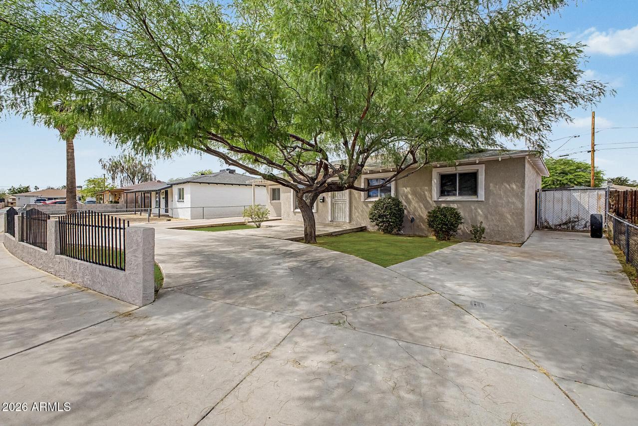 4720 W Monterosa St., Phoenix, AZ 85031