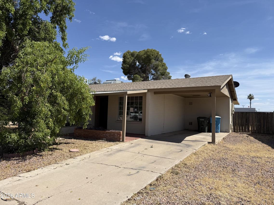 2119 W Danbury Rd., Phoenix, AZ 85023