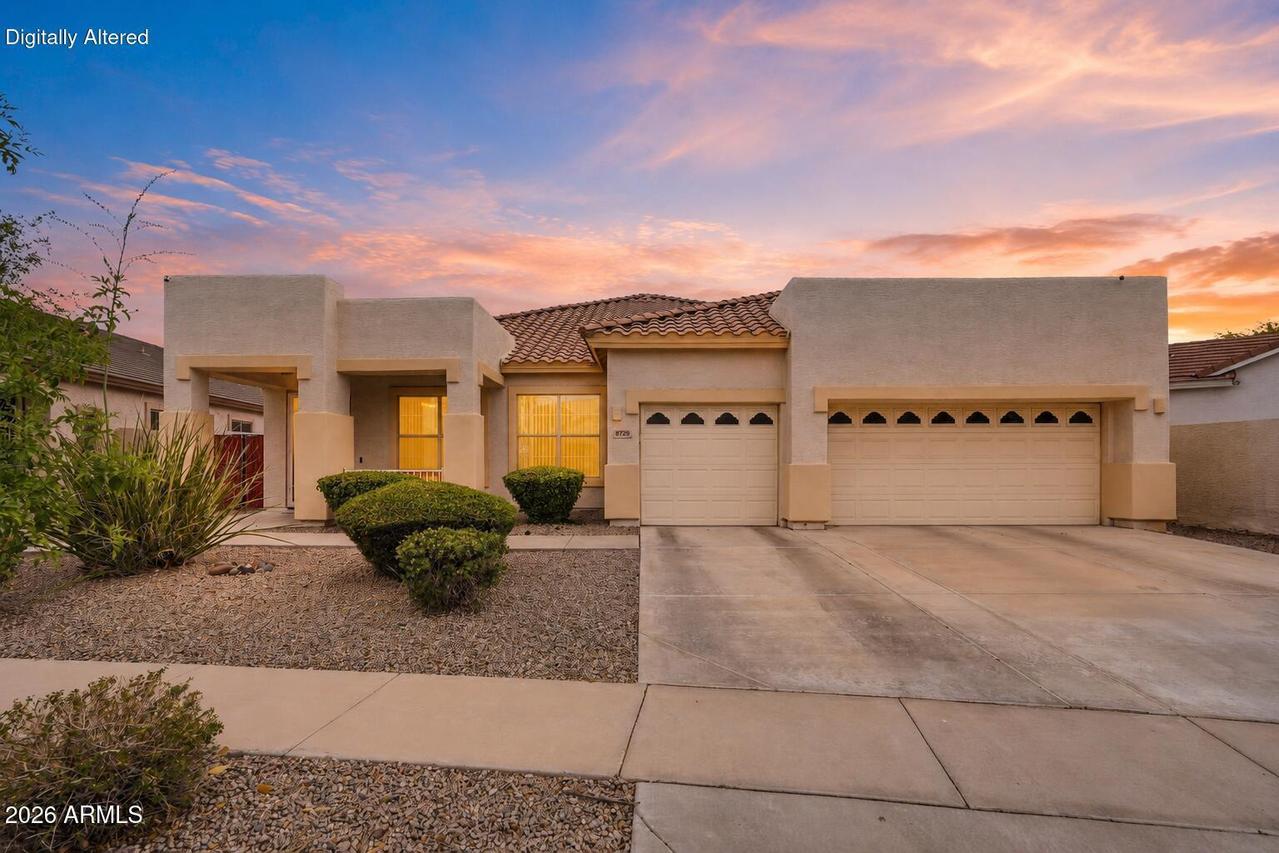 8729 W Carole Ln., Glendale, AZ 85305