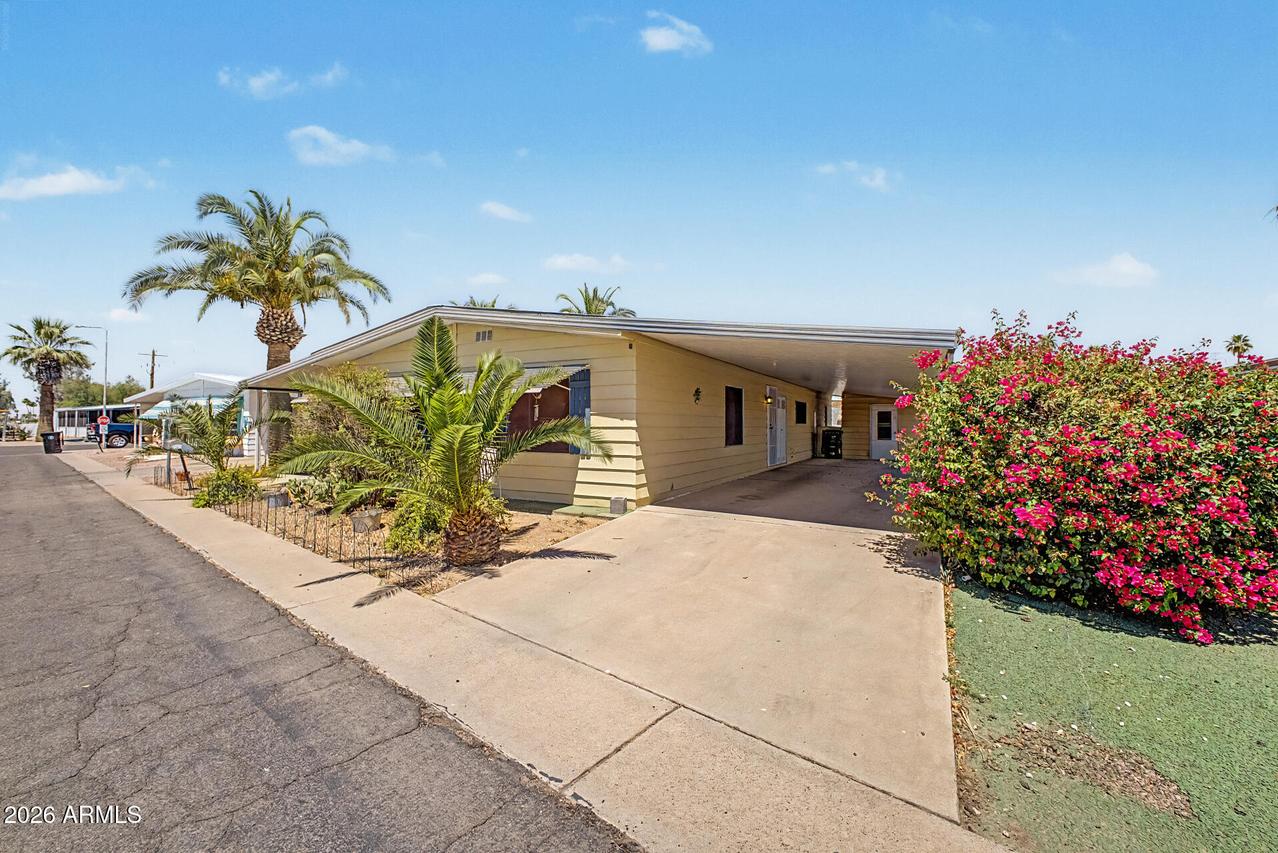 120 N Val Vista Dr. #207, Mesa, AZ 85213