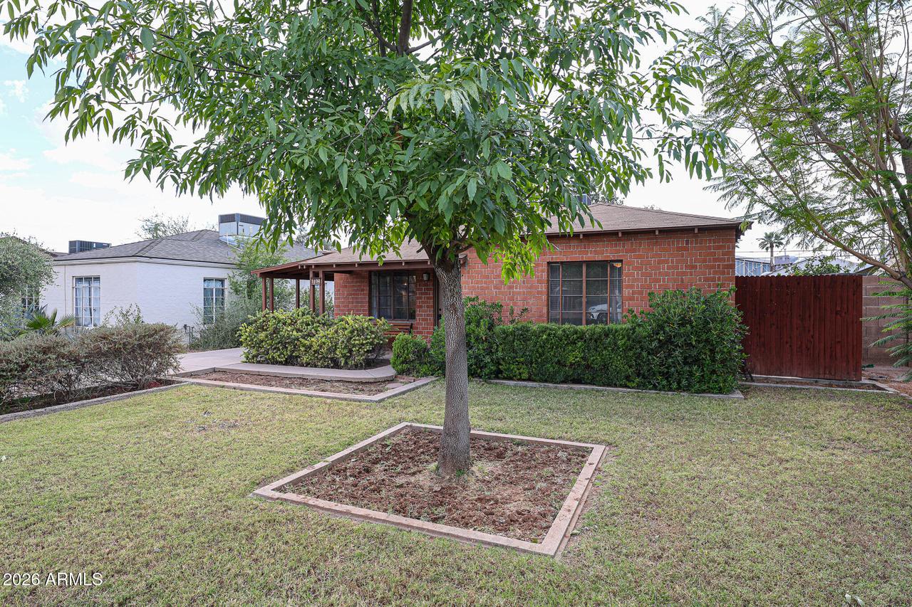 1834 N Laurel Ave., Phoenix, AZ 85007