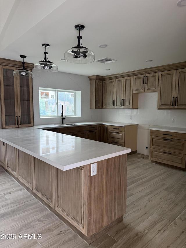 7844 N 17th Ave., Phoenix, AZ 85021