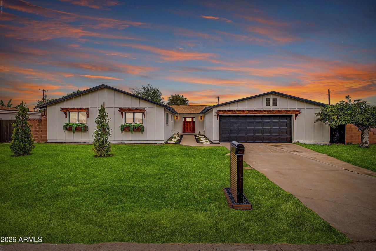 7844 N 17th Ave., Phoenix, AZ 85021
