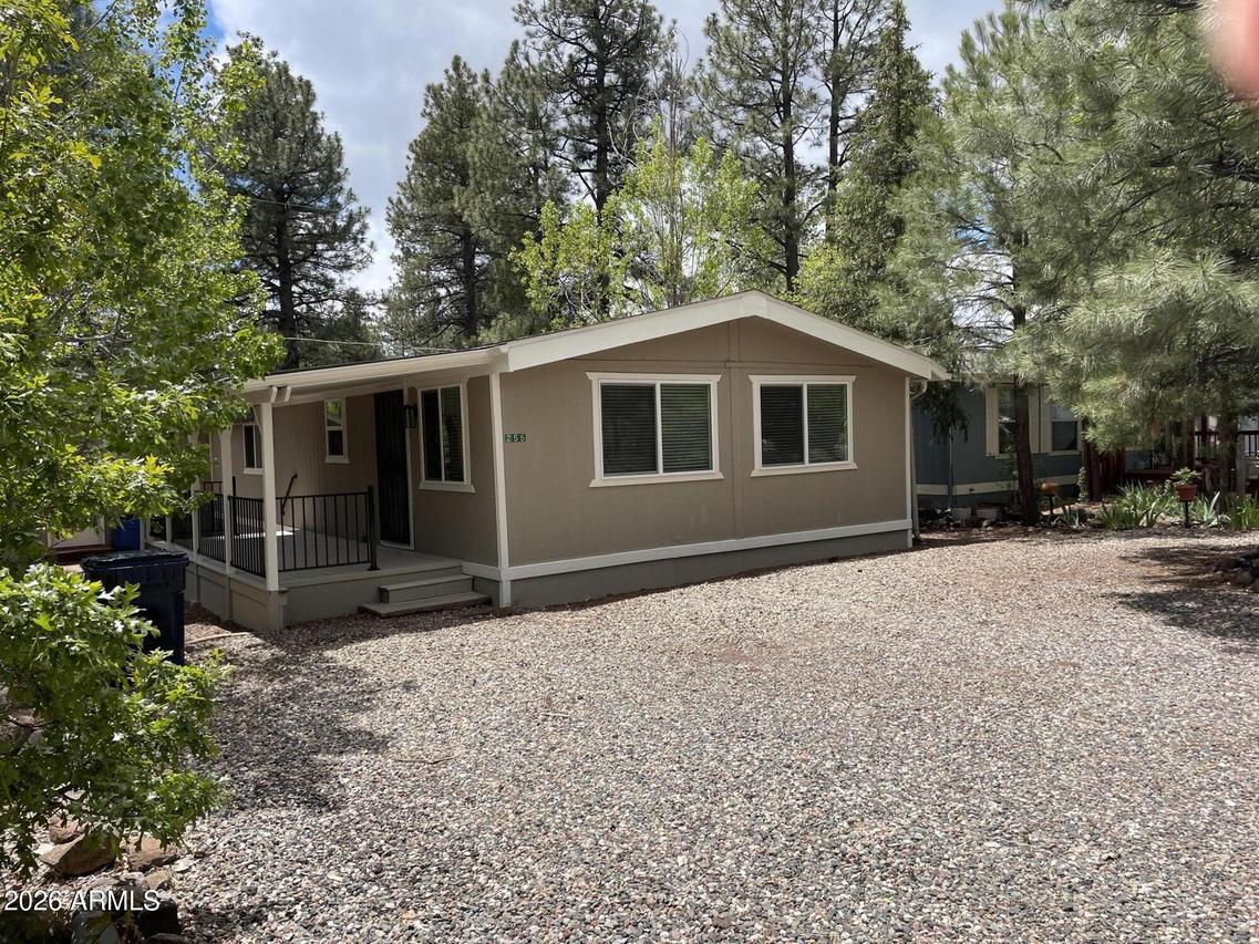 255 E Oak Dr., Munds Park, AZ 86017