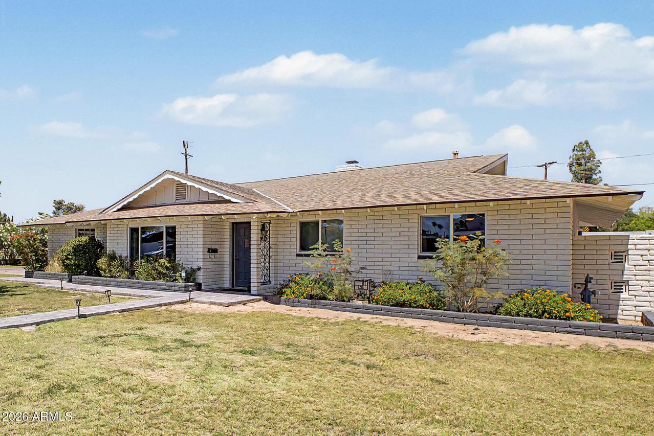 769 N Young, Mesa, AZ 85203