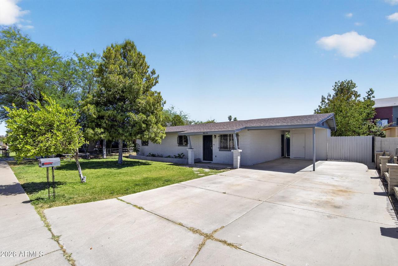2215 W Butler Dr., Chandler, AZ 85224