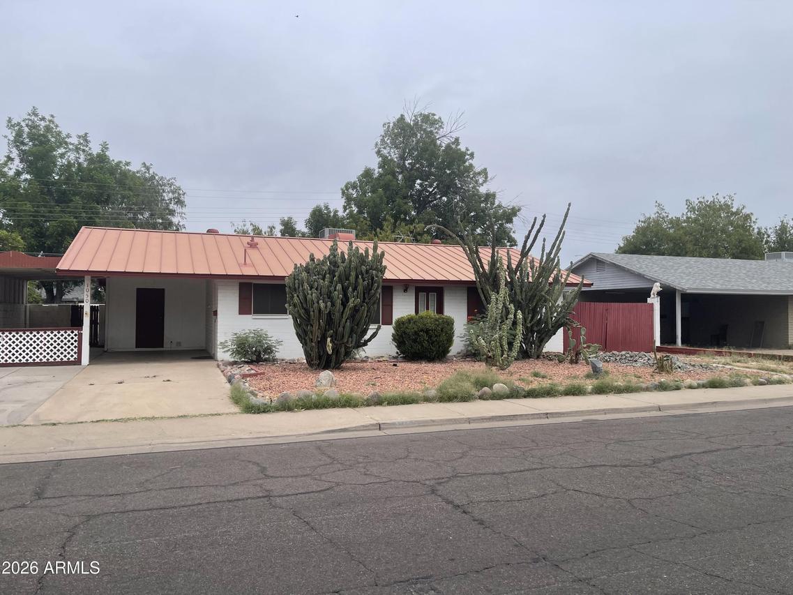 1050 E 10th Ave., Mesa, AZ 85204