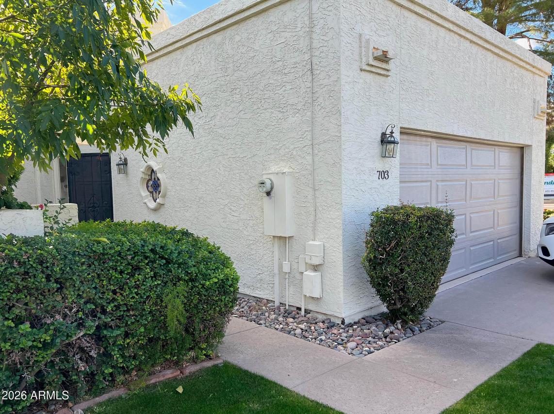 703 E Corte Oro, Phoenix, AZ 85020