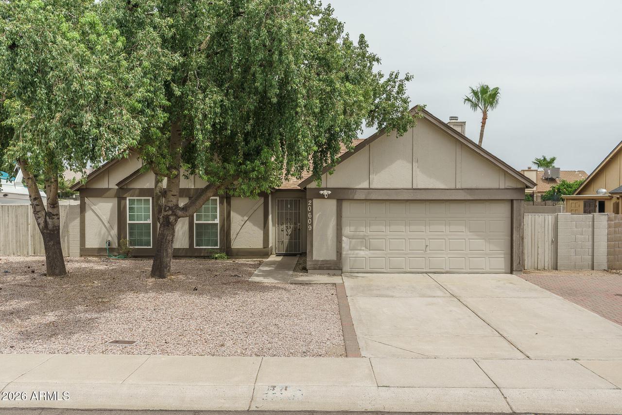 20609 N 5th Ave., Phoenix, AZ 85027