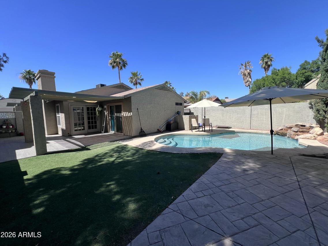 924 E Escuda Dr., Phoenix, AZ 85024