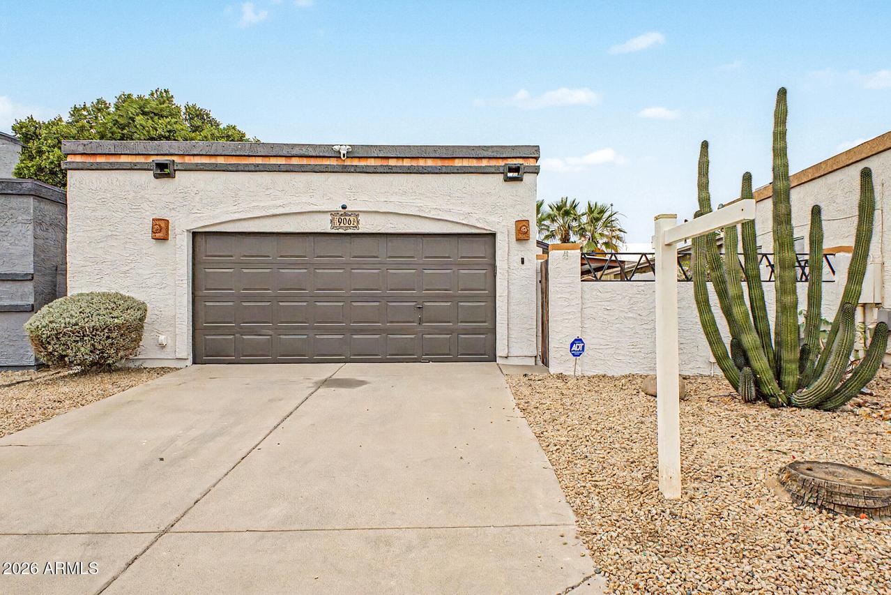 906 E Escuda Dr., Phoenix, AZ 85024