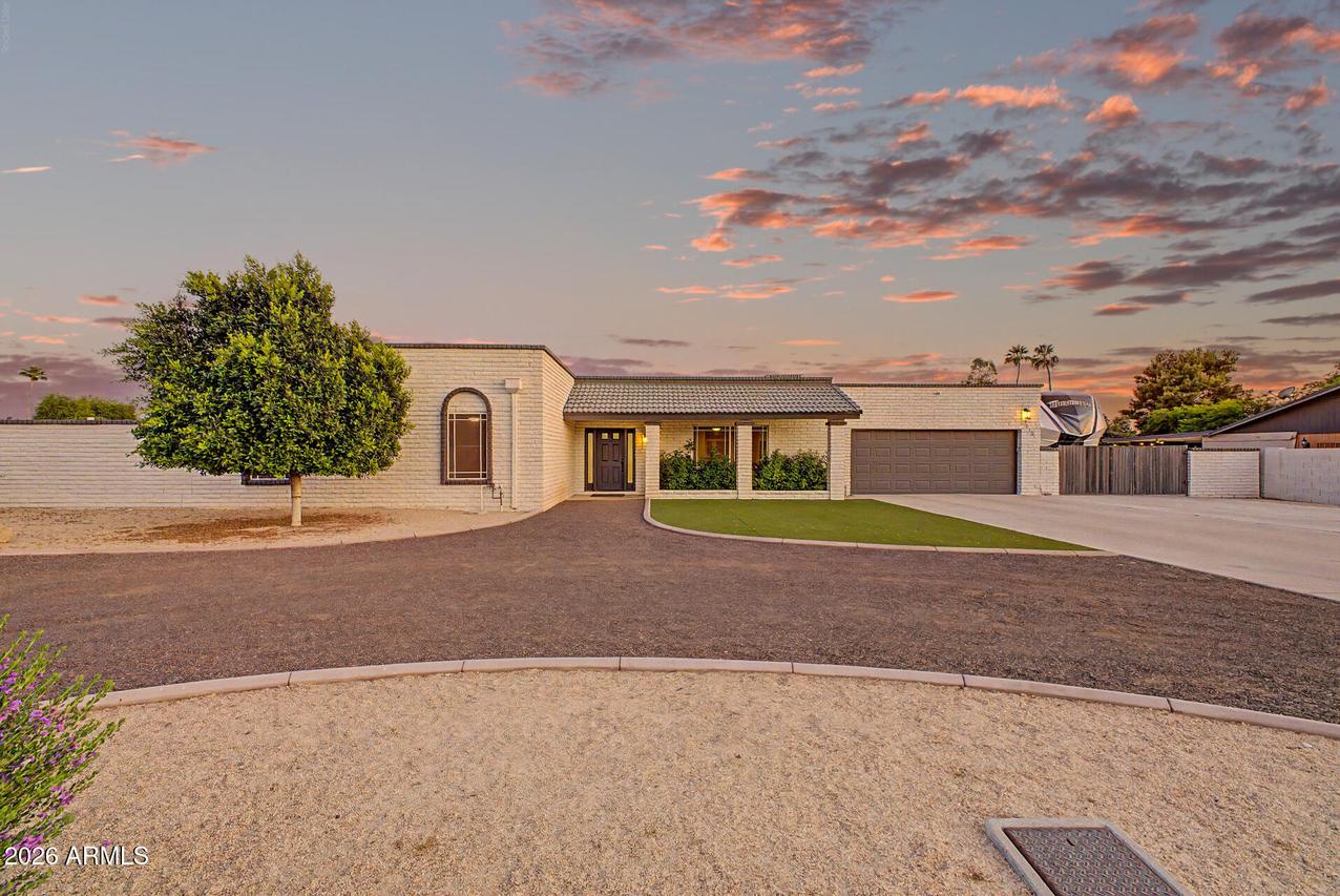 7115 W John Cabot Rd., Glendale, AZ 85308