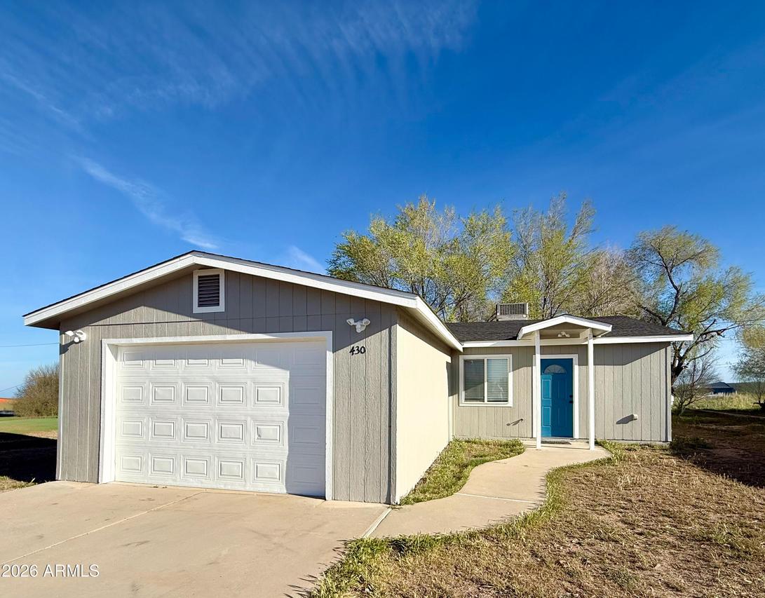 430 W Lake Louise Rd., Paulden, AZ 86334