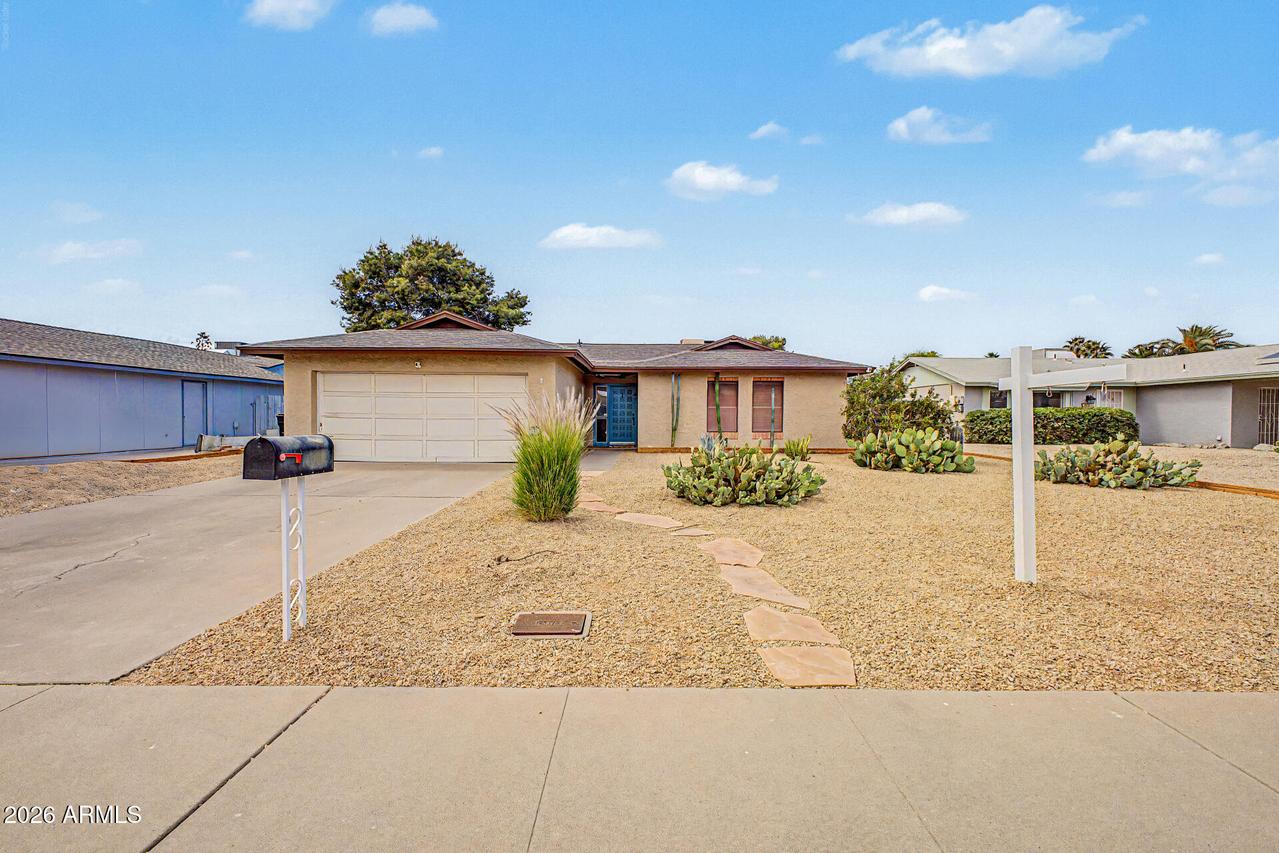 3907 E Windrose Dr., Phoenix, AZ 85032