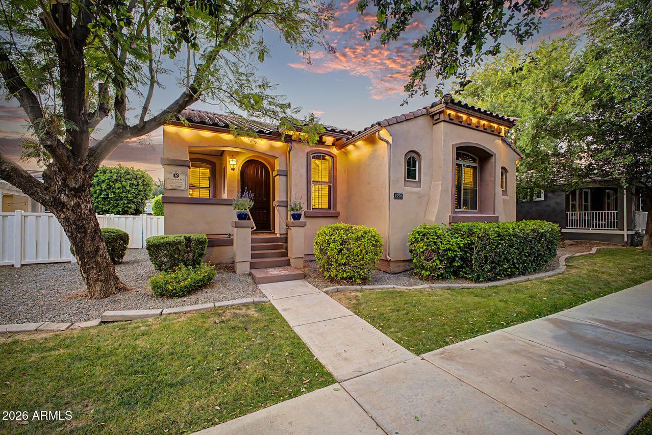 2996 E Agritopia Loop, Gilbert, AZ 85296