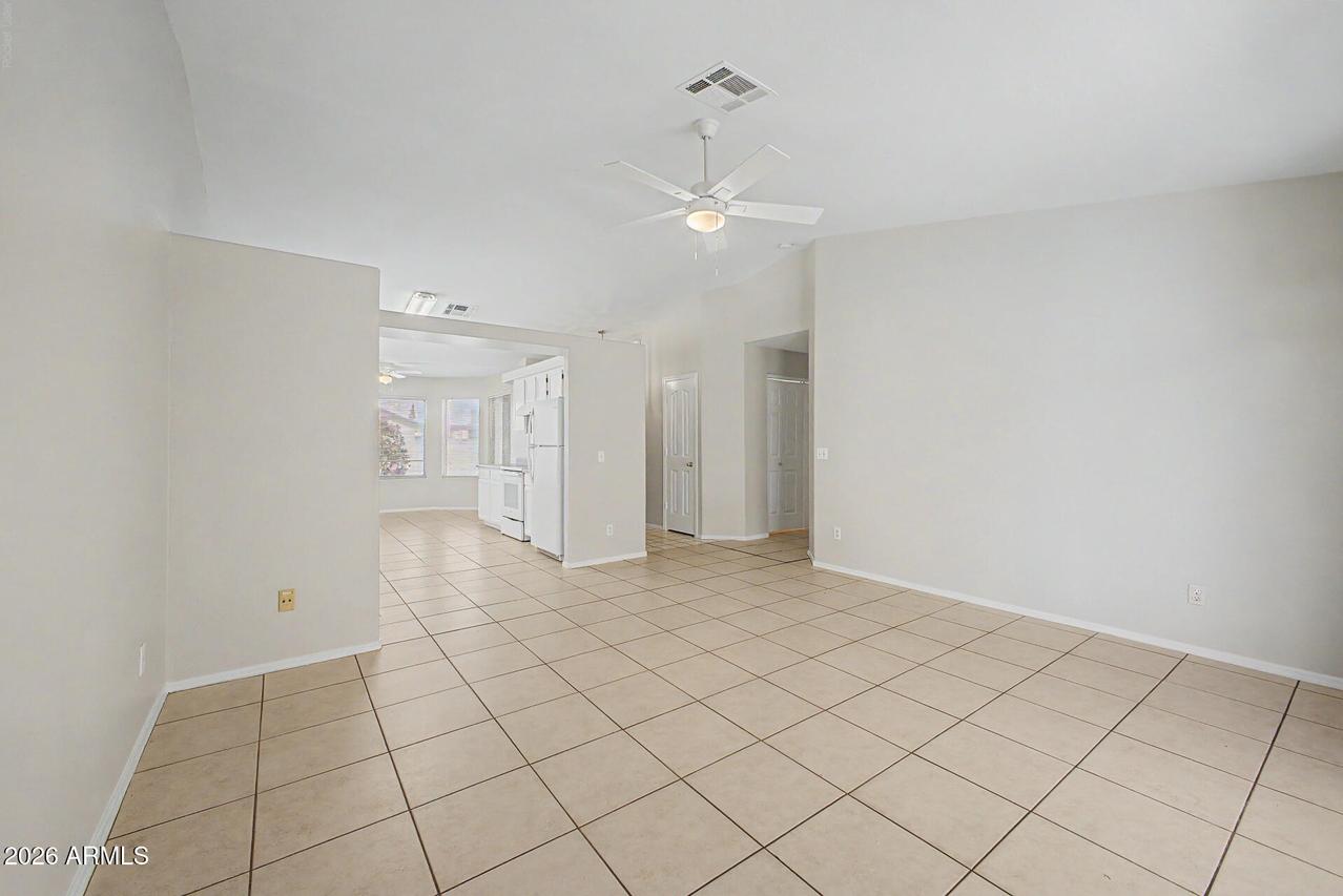 8520 W Palm Ln. #1105, Phoenix, AZ 85037