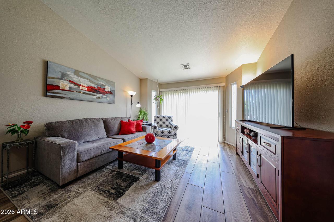 653 W Guadalupe Rd. #2116, Mesa, AZ 85210