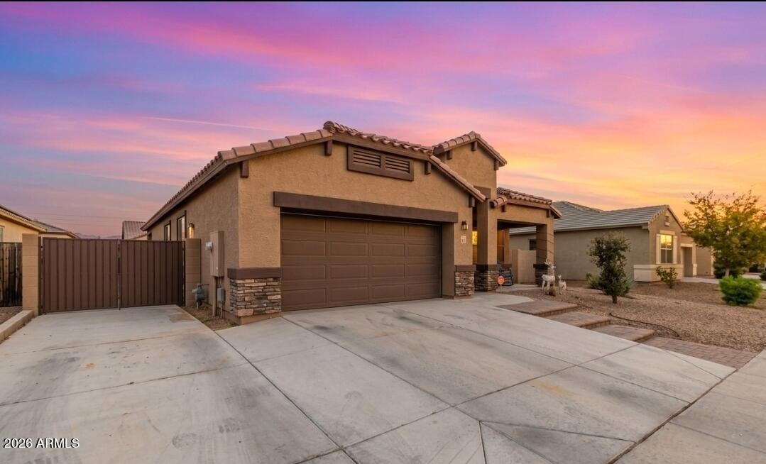 2829 W Hidalgo Ave., Phoenix, AZ 85041