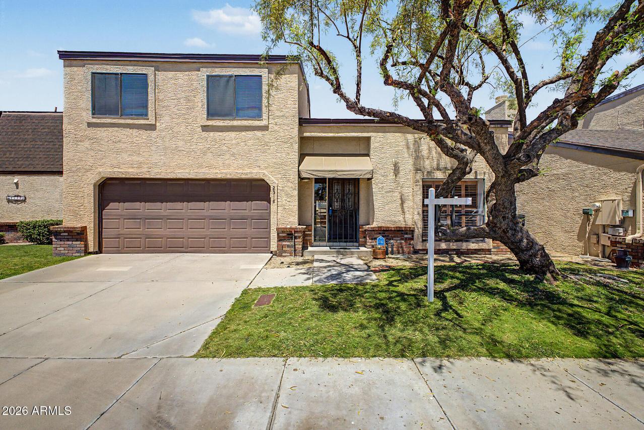 2518 E Shaw Butte Dr., Phoenix, AZ 85028