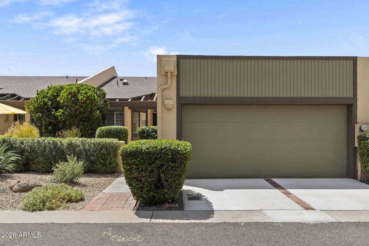 735 E Gardenia Dr., Phoenix, AZ 85020
