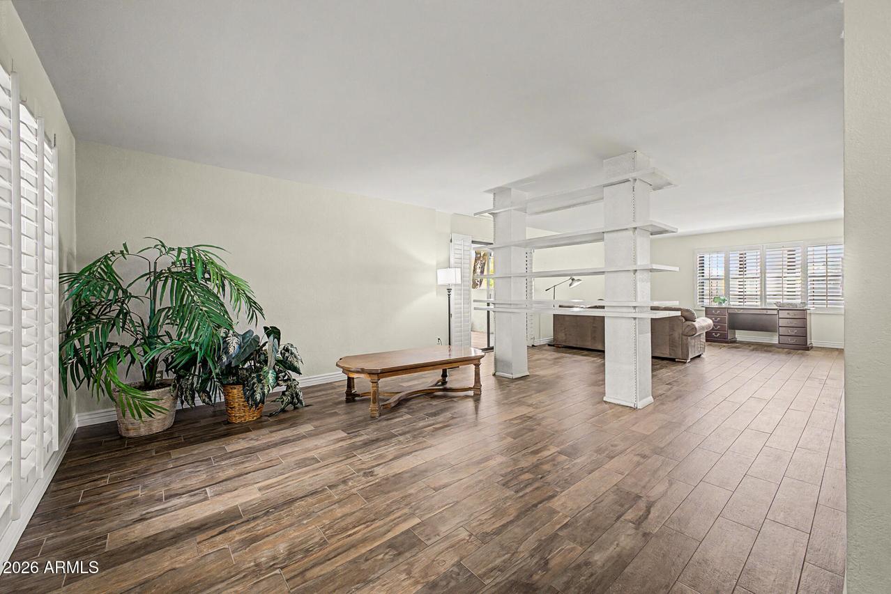 5102 N 31st Pl. #412, Phoenix, AZ 85016