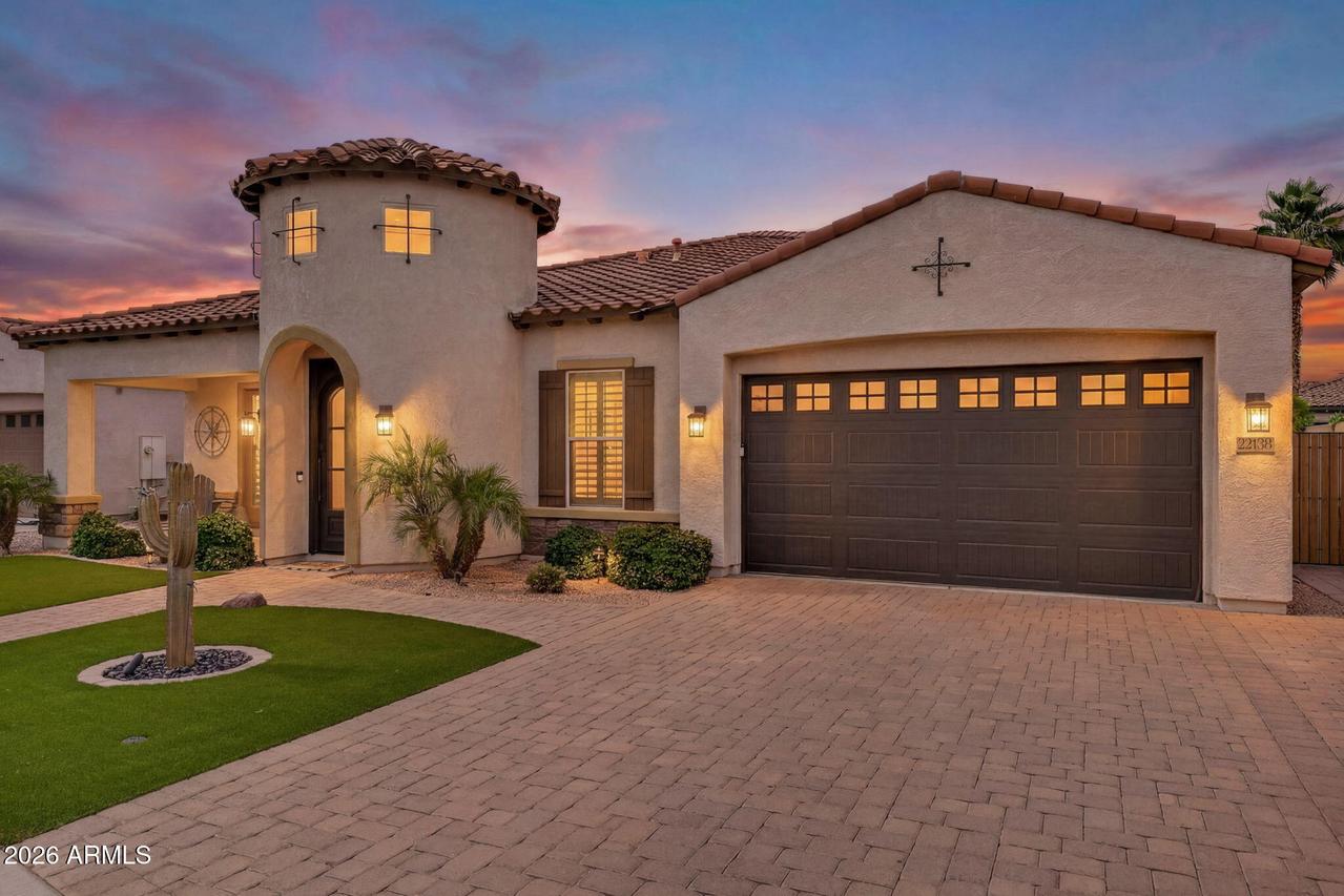 22138 E Creekside Dr., Queen Creek, AZ 85142