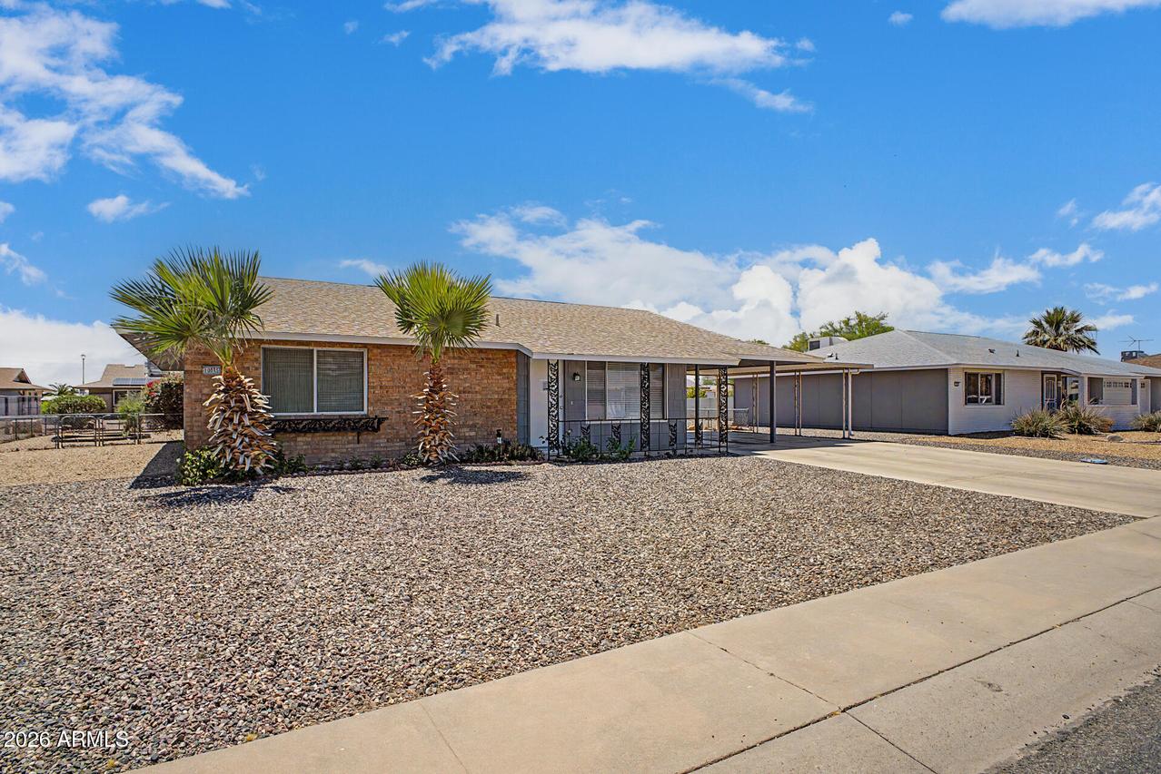 10025 W Coggins Dr., Sun City, AZ 85351